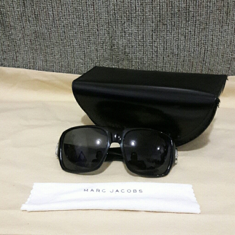 MARC JACOBS SUNGLASSES